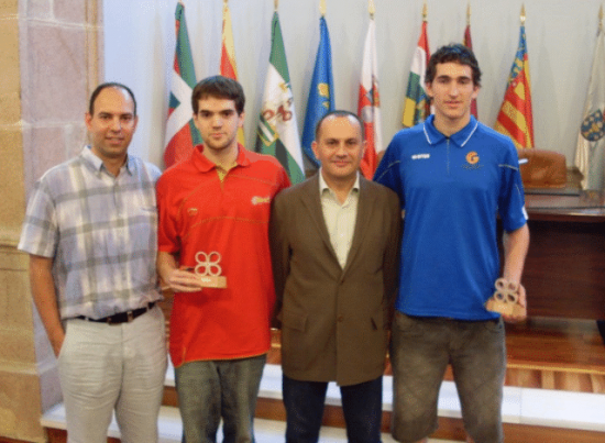 Cristino Menor, Director Deportivo de BALOGAL, con Antón Bao, Mikel Úriz y Alex Castells
