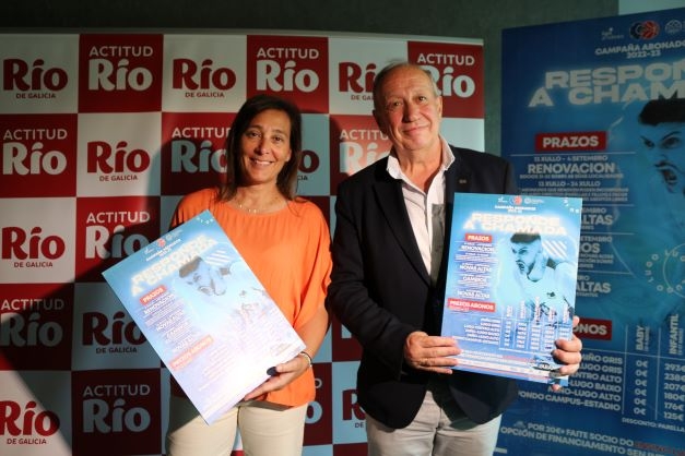 Covadonga Noguerol e Tito Díaz durante a presentación na que se anunciou unha colaboración co Ensino co patrocinio de Río de Galicia