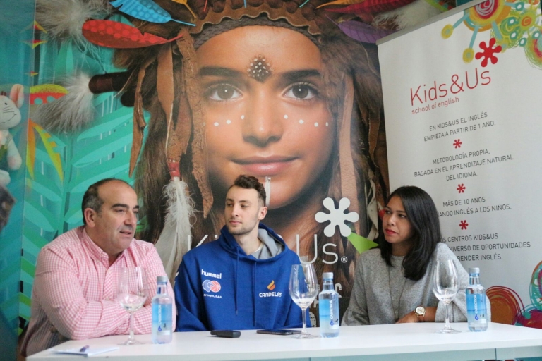 Löfberg en Kids&Us Lugo: «Traballo para ser un xogador completo»